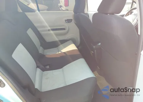 2013 Toyota Prius C Two из США, поврежденный, VIN JTDKDTB32D1045334